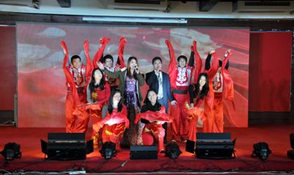 總公司舉辦2013年迎新春文藝晚會(huì )